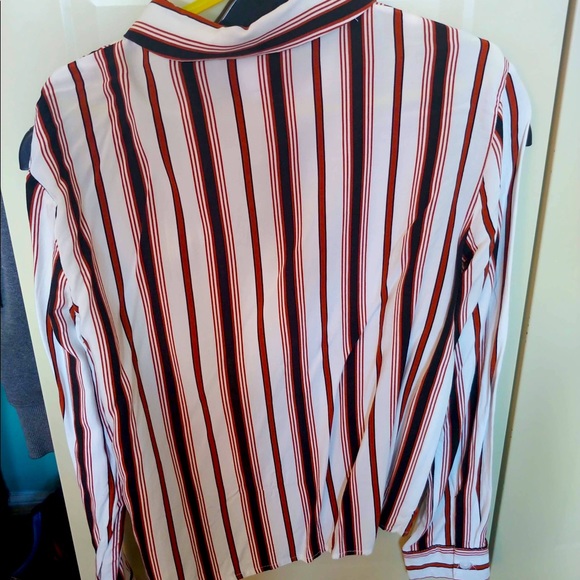 Blouse - Picture 2 of 3